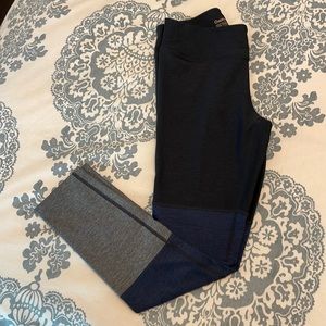 Outdoor Voices Three-Tone 7/8 Length Leggings M